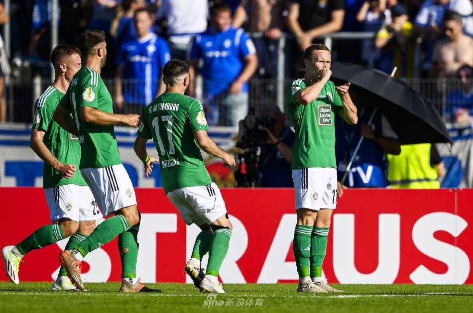 台上获得更 台上获得更