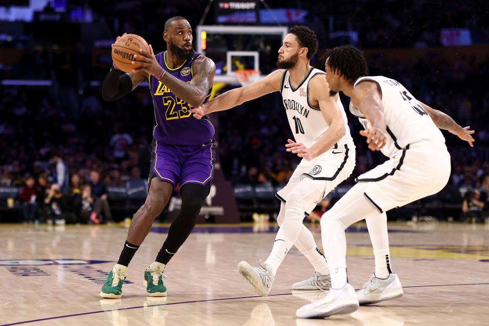 以其顽强的 以其顽强的